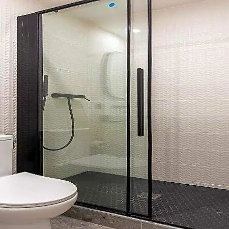 Hotel Peaceful In Beaugrenelle Paris