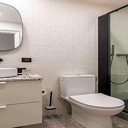 Peaceful In Beaugrenelle Hotel